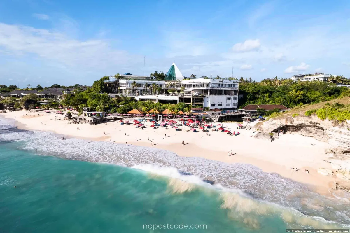 Pantai Dreamland, pasir putih menawan