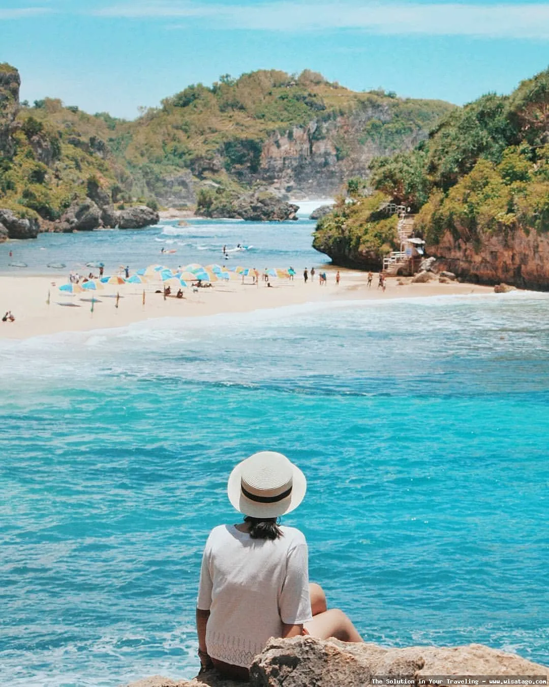 Pantai Drini, pesona bahari Yogyakarta.
