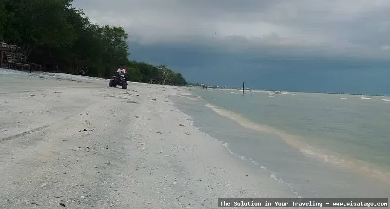 Pantai Galang Mas, pasirnya yang bersih