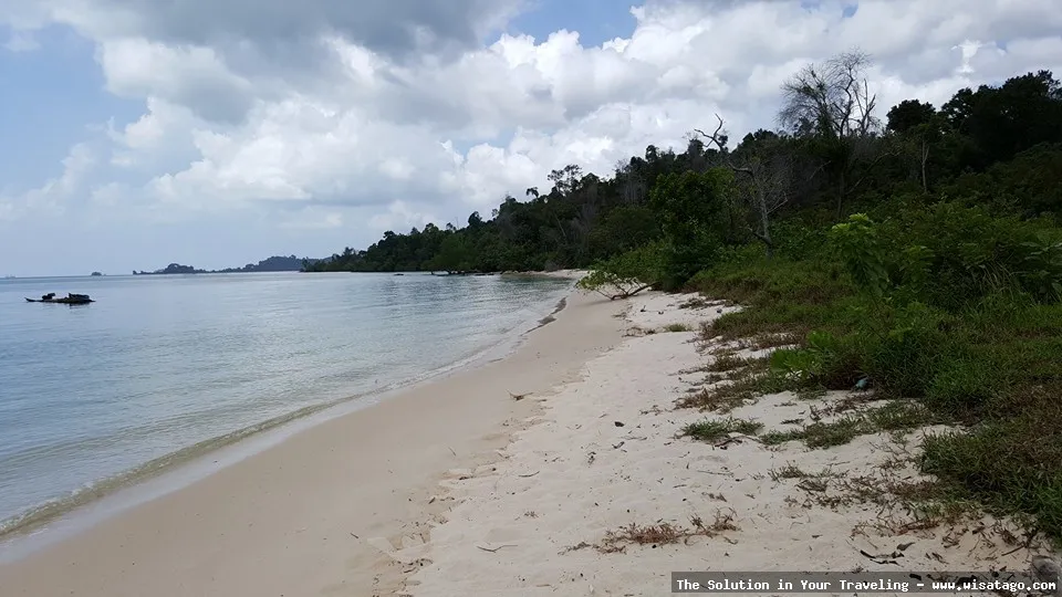 Pantai Galang Mas: pasir putih memukau