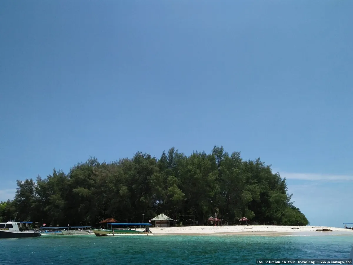 Pantai Gili Nanggu, pasir putih memesona