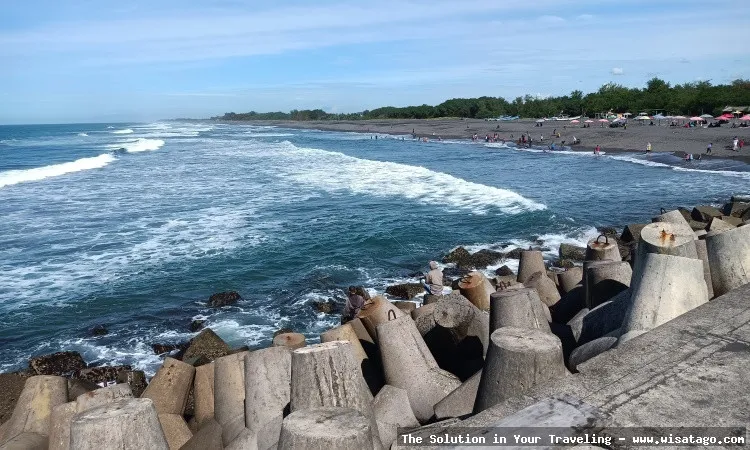 Pantai Glagah, pemecah ombak alami