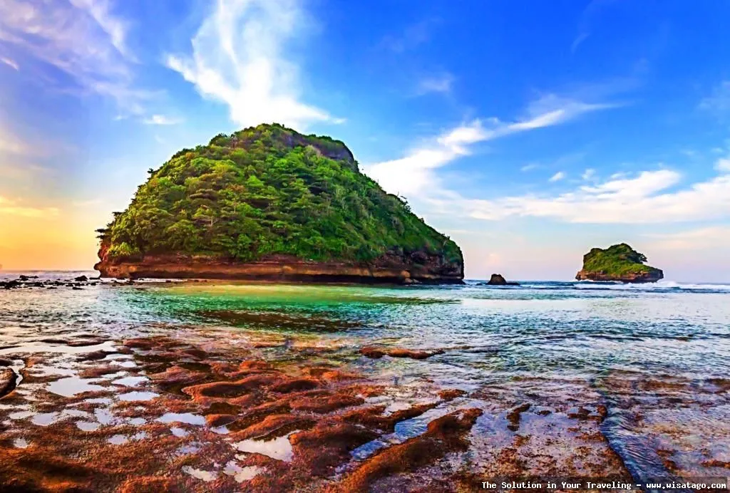 Pantai Goa Cina yang menawan