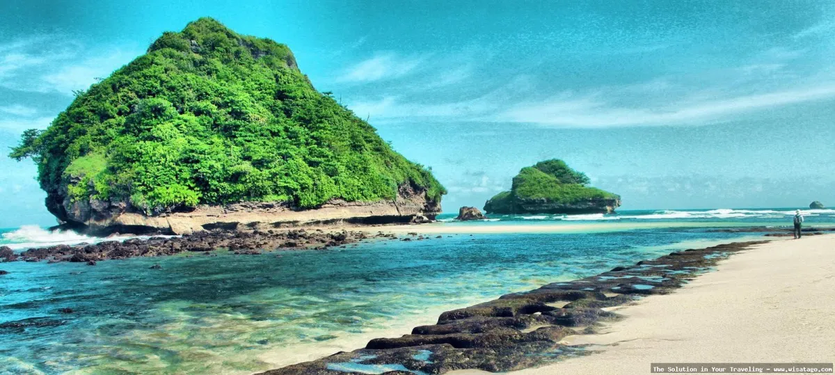 Pantai Goa Cina yang mempesona