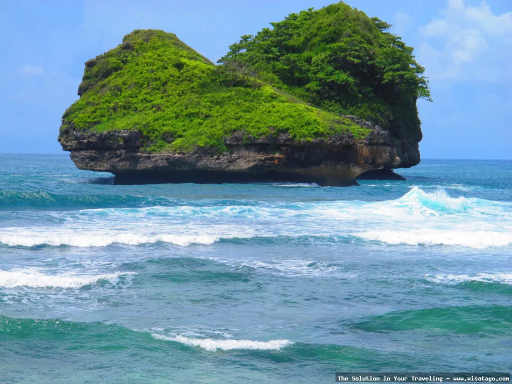 Pantai Goa Cina yang menawan