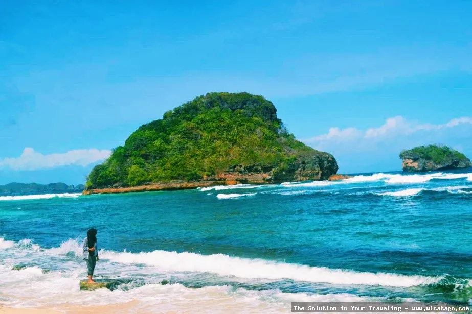 Pantai Goa Cina yang menawan