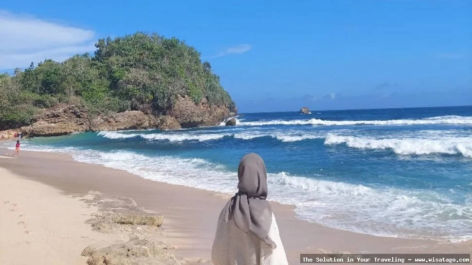 Pantai Gondo Mayit, pemandangan indah memukau