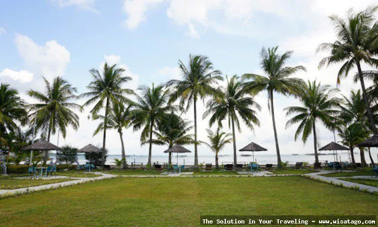 Pantai Impian: pasir putih dan ombak