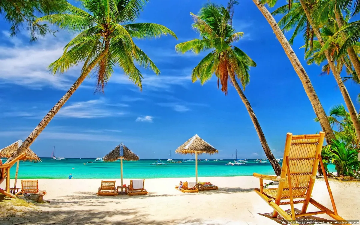 Pantai Impian: pasir putih dan ombak