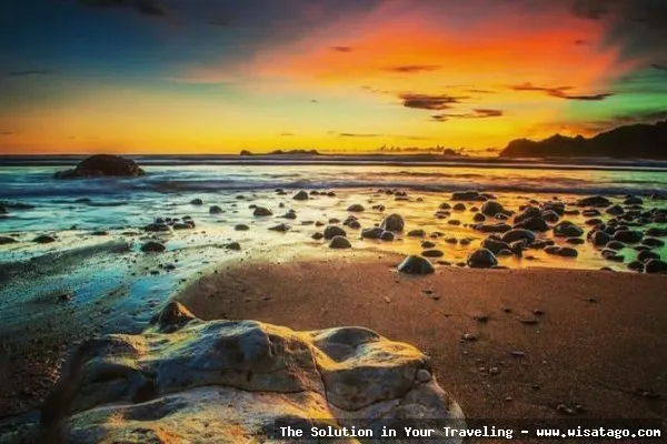 Pantai Jolosutro: Tips, Harga Tiket, Kuliner, Lokasi, Fasilitas dan Spot Pantai Jolosutro: Tips, Harga Tiket, Kuliner, Lokasi, Fasilitas dan Spot