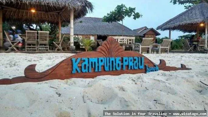 Pantai Kampung Panau yang indah menawan