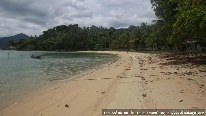 Pantai Kusik, pemandangan alam memukau