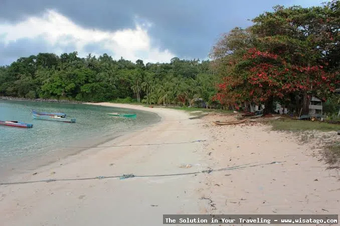 Pantai Kusik, pasir putih memukau