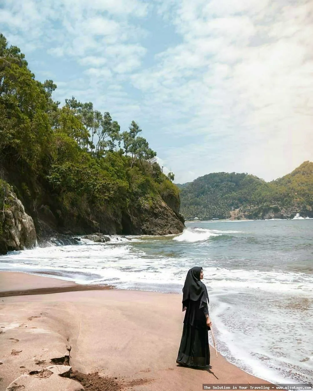 Pantai Lampon, surga tersembunyi Indonesia