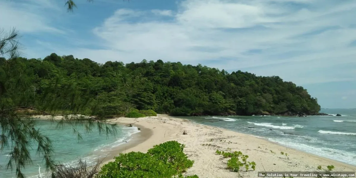 Pantai Lhok Geulumpang, pesona alam Aceh