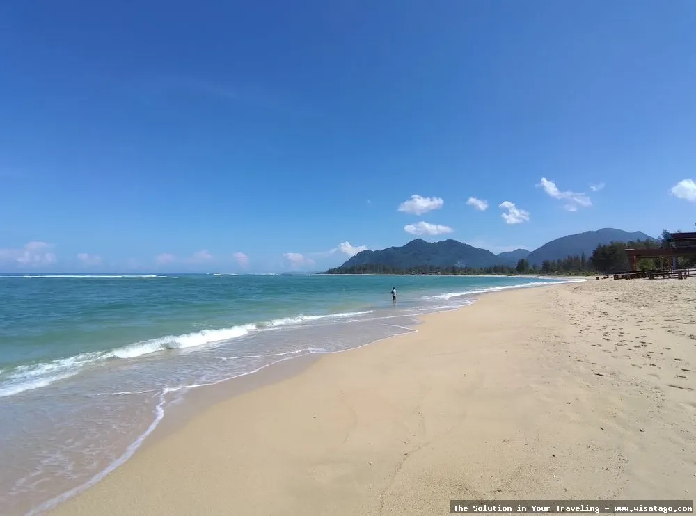 Pantai Lhoknga, surga pesisir Aceh.