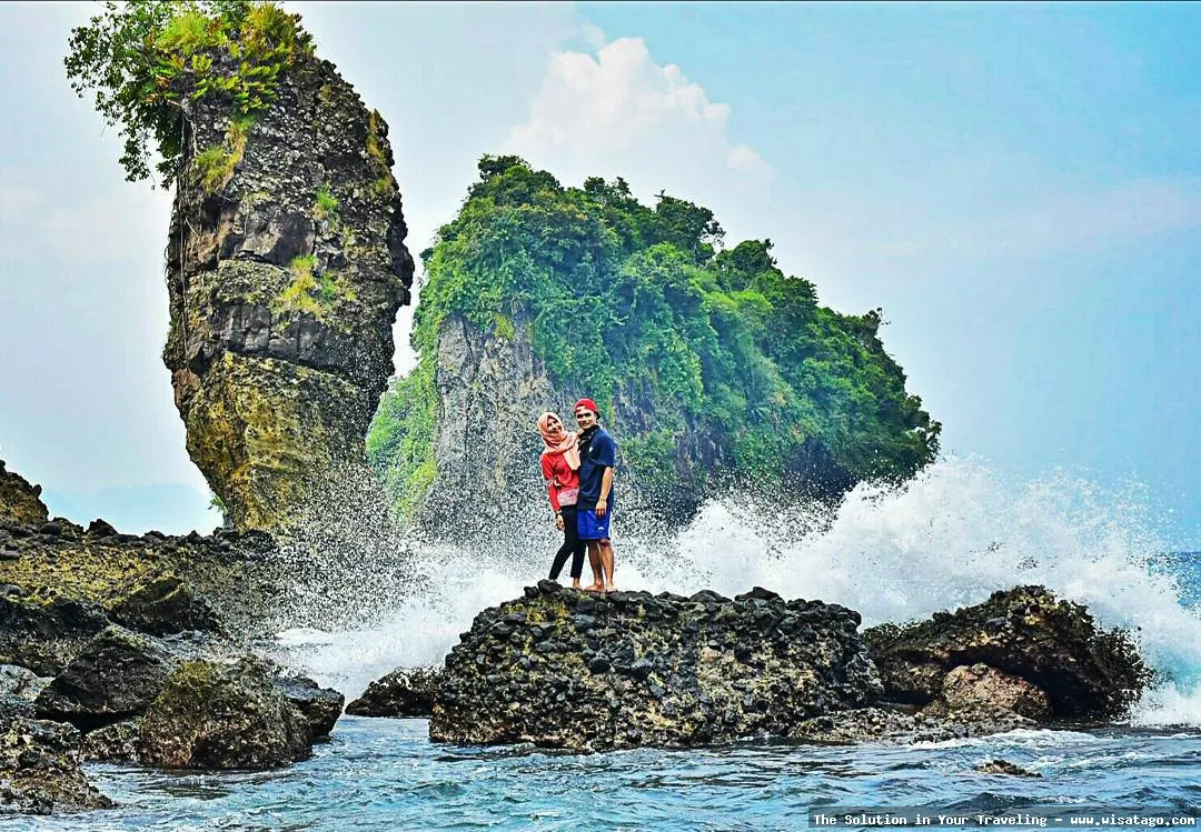 Pantai Licin: keindahan alam memukau