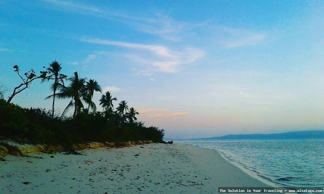 Pantai Liwutongkidi: Tips, Harga Tiket, Kuliner, Lokasi, Fasilitas dan Spot Pantai Liwutongkidi: Tips, Harga Tiket, Kuliner, Lokasi, Fasilitas dan Spot