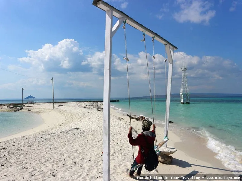 Pantai Liwutongkidi, surga tersembunyi Sulawesi.