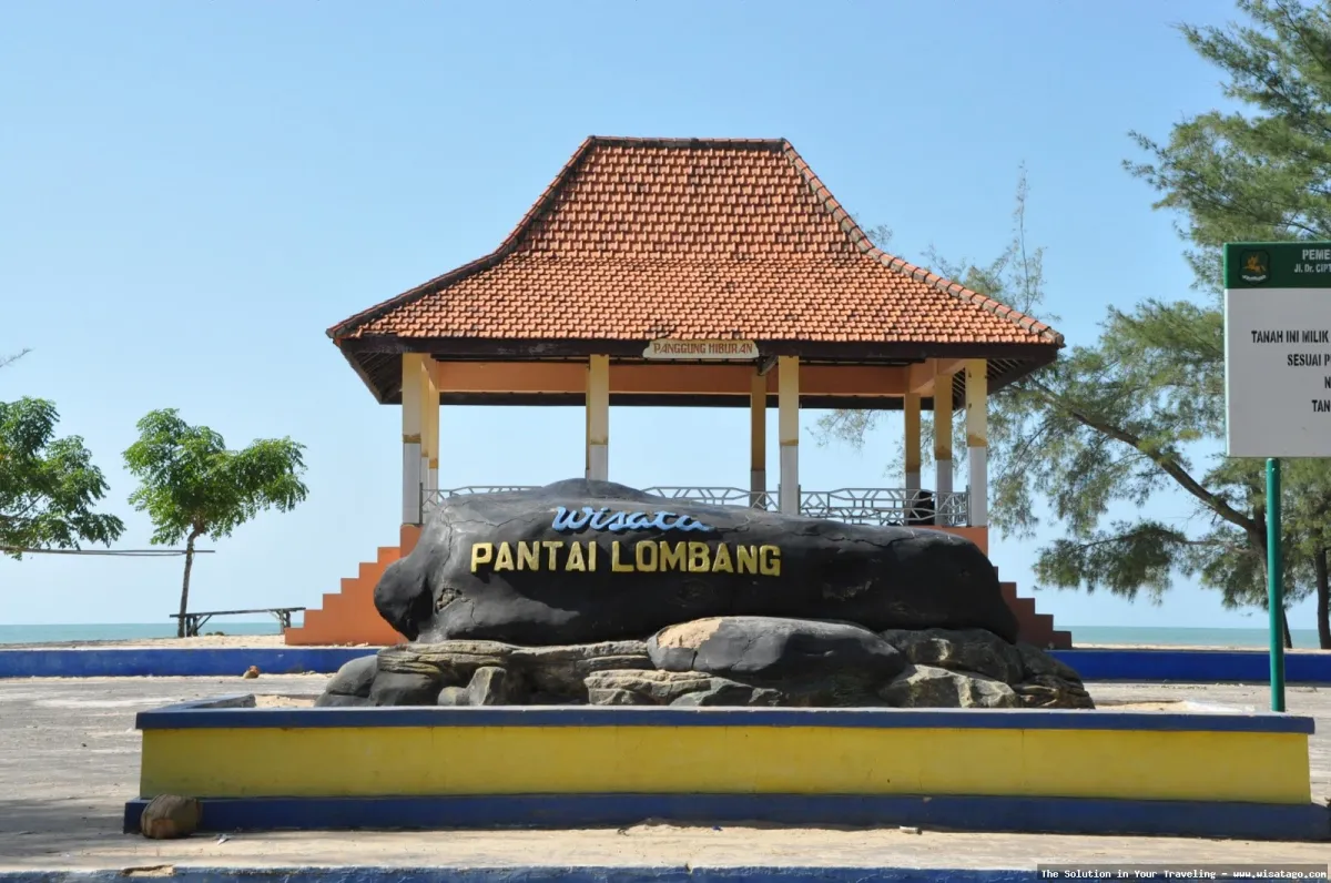 Pantai Lombang, pesona pasir berbisik