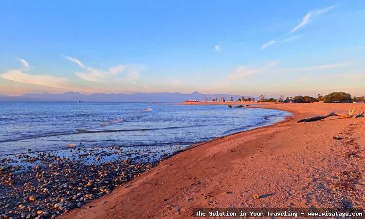 Pantai Manikin, keindahan alam tersembunyi