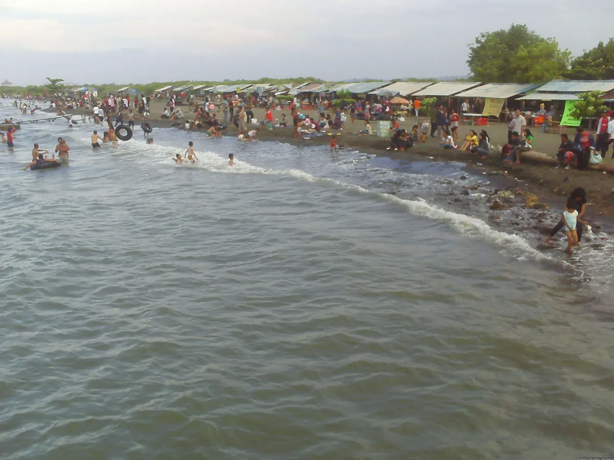 Pantai Maron, keindahan pesisir Semarang