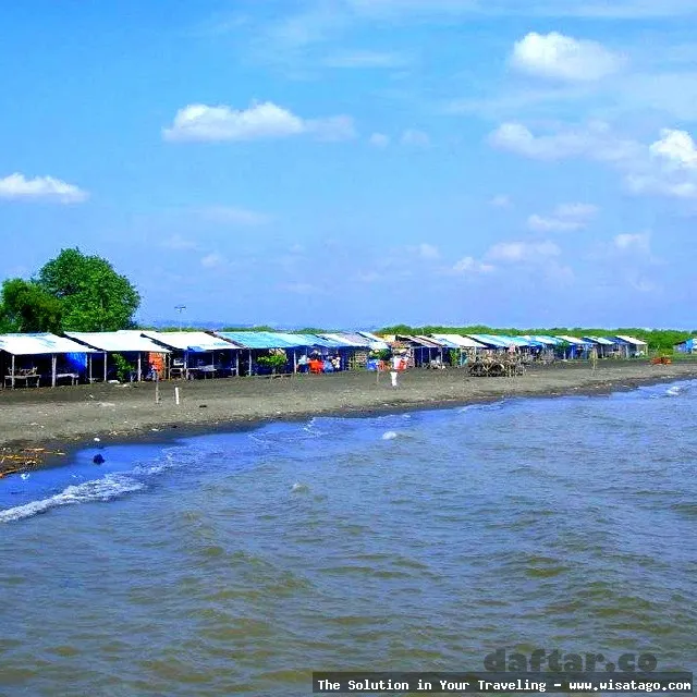 Pantai Maron, pesona pasirnya memikat