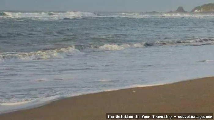 Pantai Mayangkara, keindahan alam memukau