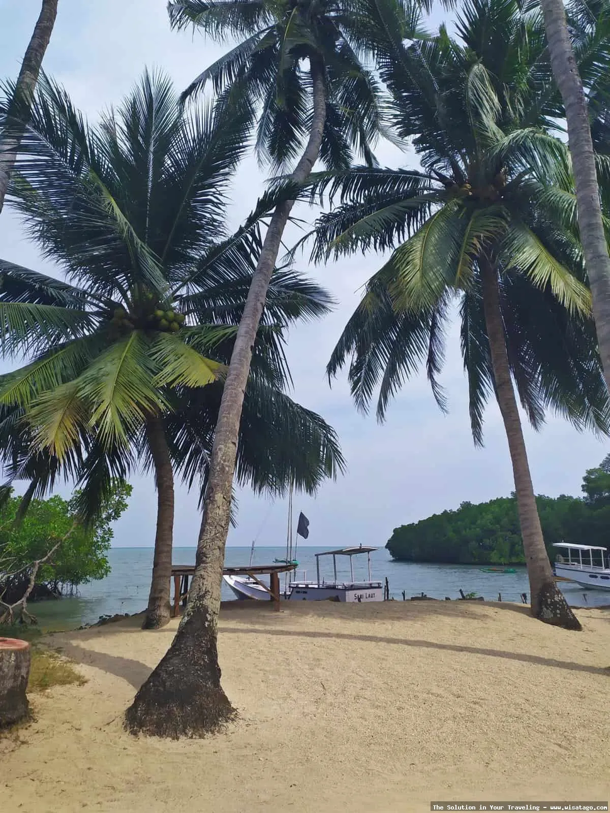 Pantai Mayangkara, pasir putih menawan
