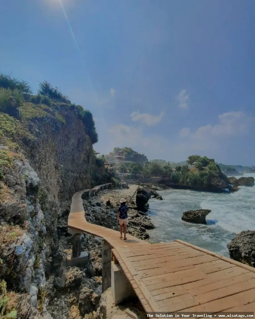 Pantai Mbuluk, keindahan tersembunyi Yogyakarta.