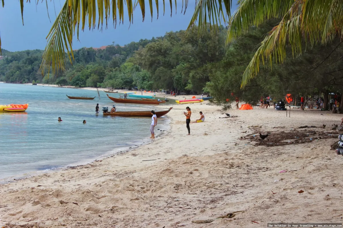 Pantai Melur, keindahan alam memukau