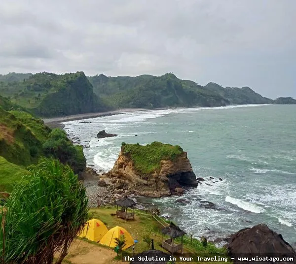 Pantai Menganti, keindahan pesisir Kebumen