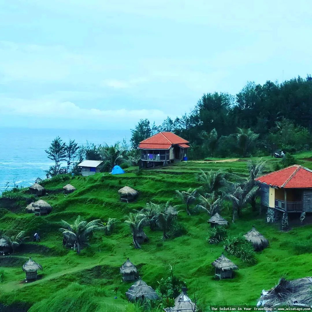 Pantai Menganti di Kebumen yang indah