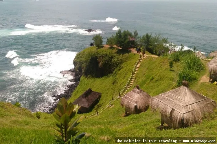 Pantai Menganti di Kebumen yang indah