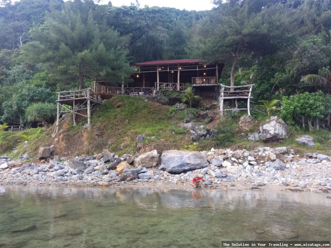 Pantai Momong, keindahan pesisir tersembunyi