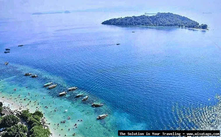 Pantai Mutun, pasir putih memesona.