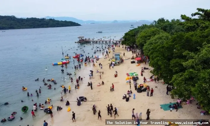 Pantai Mutun, pasir putih memukau