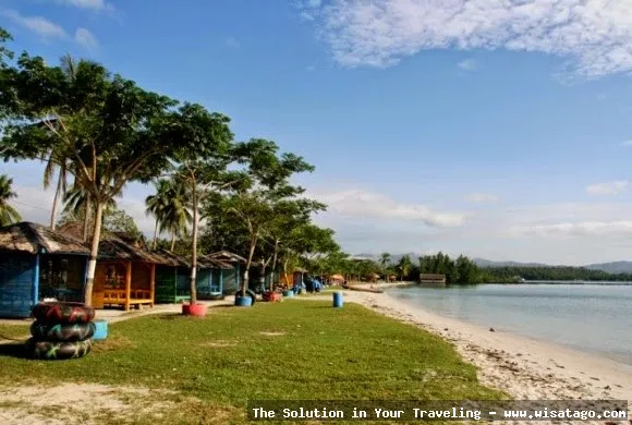 Pantai Nambo, pasir putih memukau