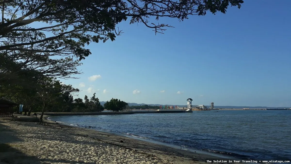 Pantai Nambo, pasir putih memukau