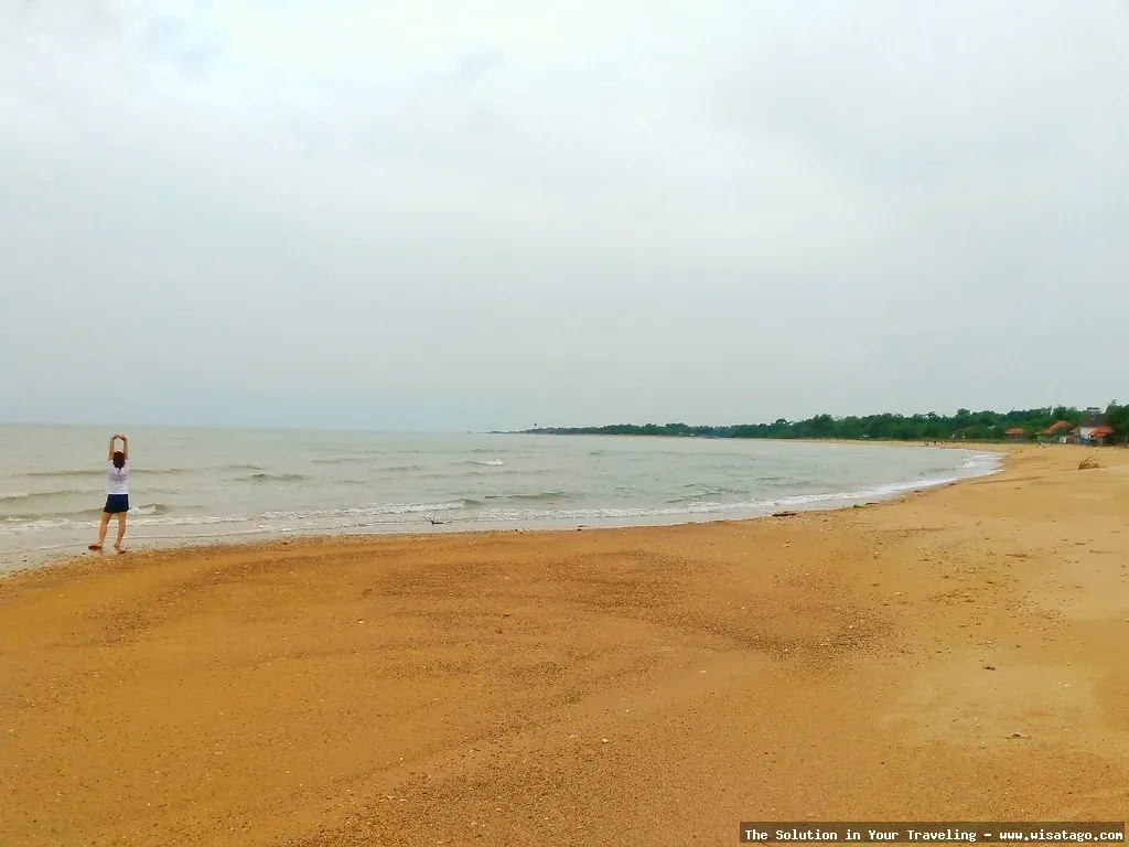 Pantai Nepa, pasir putih menawan.