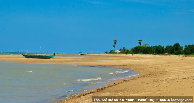 Pantai Nepa, pasir putih menawan.