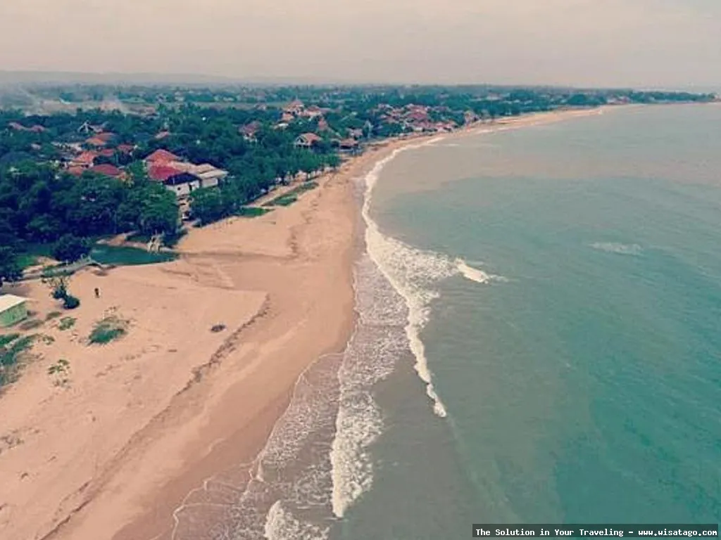 Pantai Nepa, pasir putih yang indah.