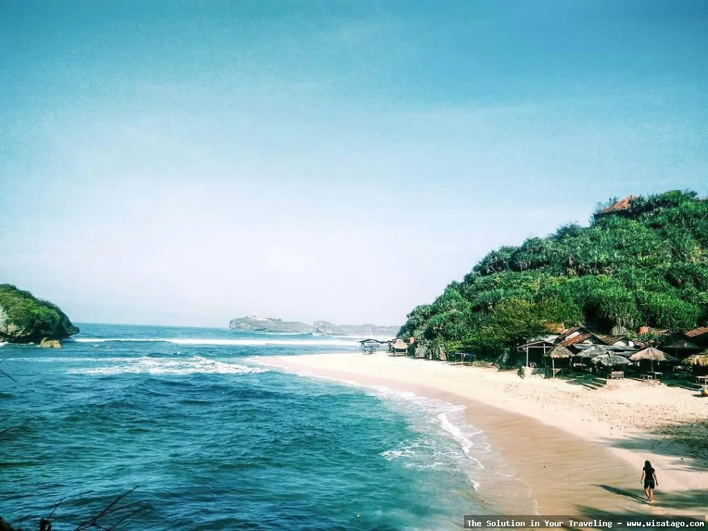 Pantai Ngandong, pasir putih menawan