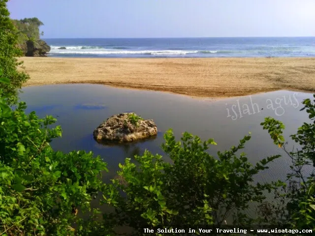 Pantai Ngantep, keindahan pesisir Malang