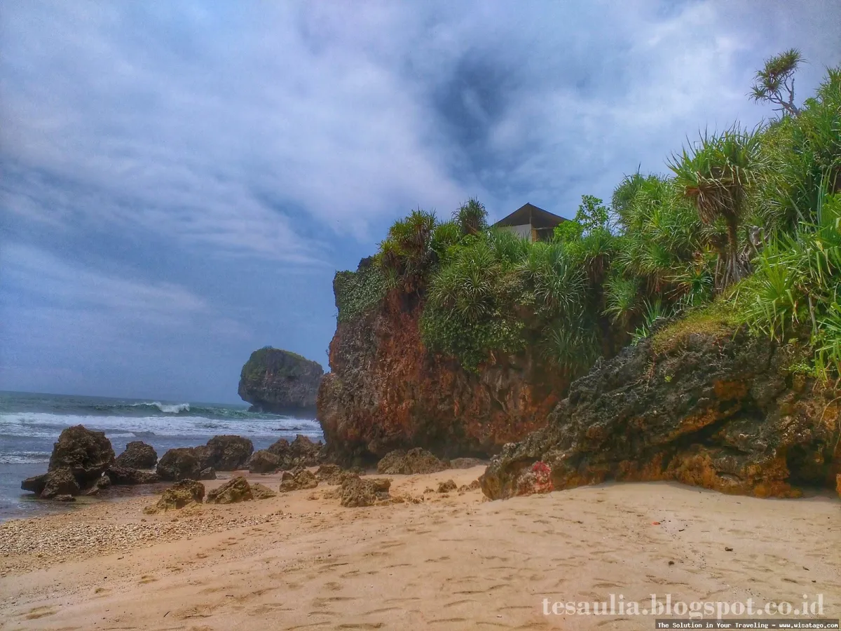 Pantai Ngeden, pemandangan indah menawan