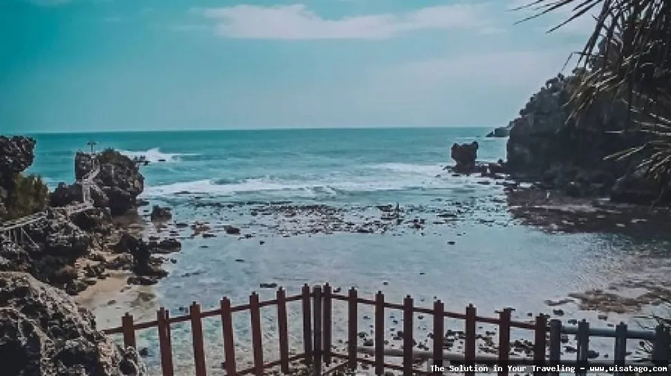Pantai Nglambor, snorkeling yang mempesona