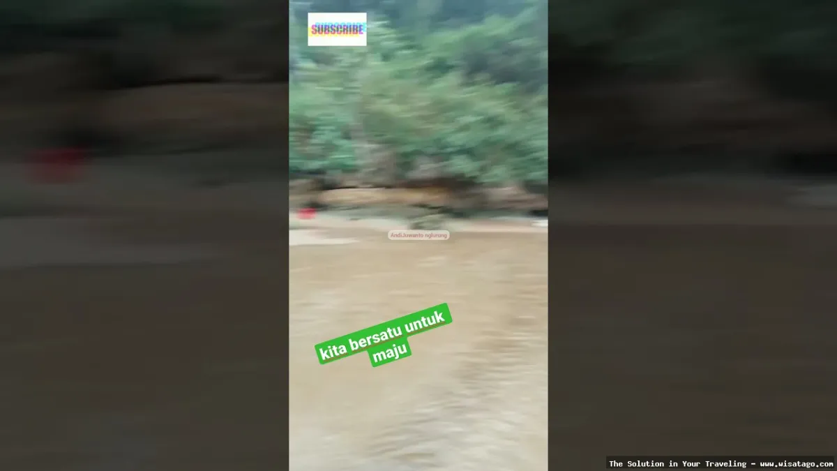 Pantai Nglurung, keindahan alam memukau
