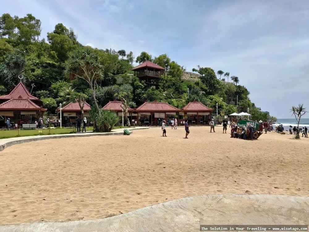 Pantai Ngrawe, keindahan pantai selatan