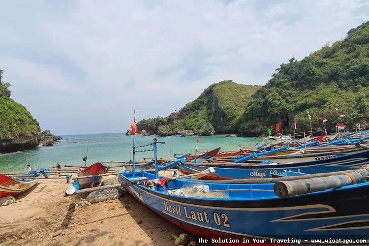 Pantai Ngrenehan Gunungkidul yang mempesona.