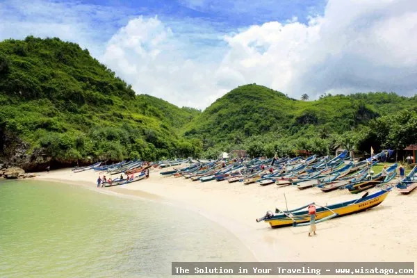 Pantai Ngrenehan Gunungkidul yang menawan